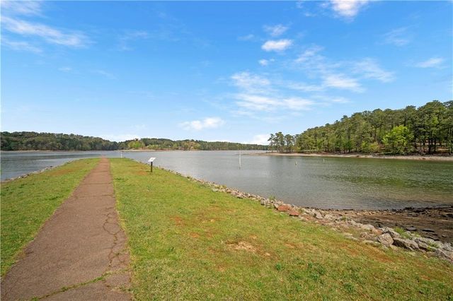 35 Waterstone Drive SE, Cartersville, GA 30121