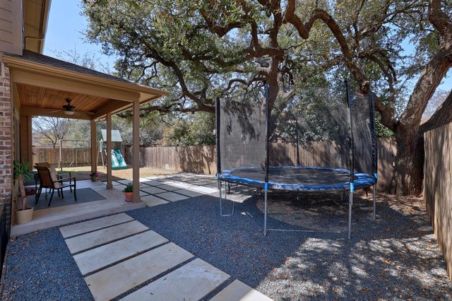 300 Grosseto LN, Georgetown, TX 78628