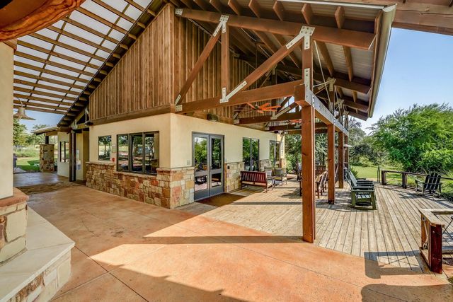 300 Grosseto LN, Georgetown, TX 78628