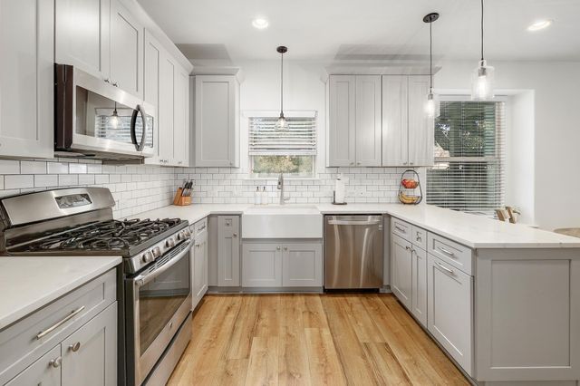 300 Grosseto LN, Georgetown, TX 78628