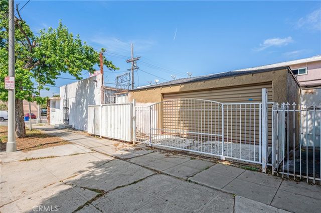 1302 N Wilmington Boulevard, Wilmington, CA 90744