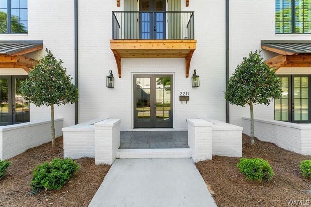 2211 Paul W Bryant, Tuscaloosa, AL 35401