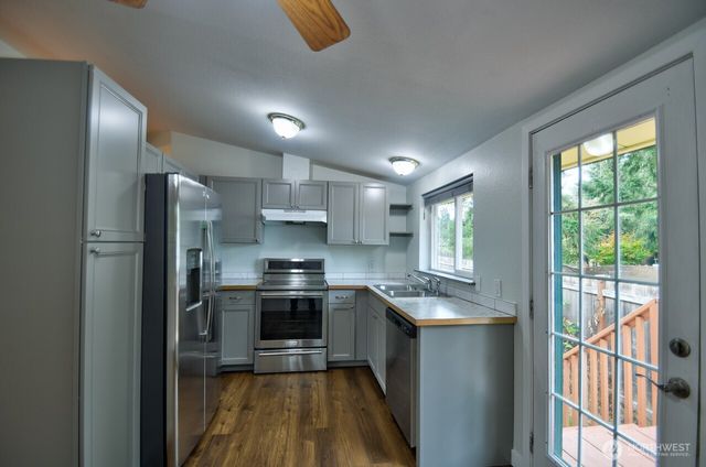 8413 Pepperidge Lane SE, Yelm, WA 98597