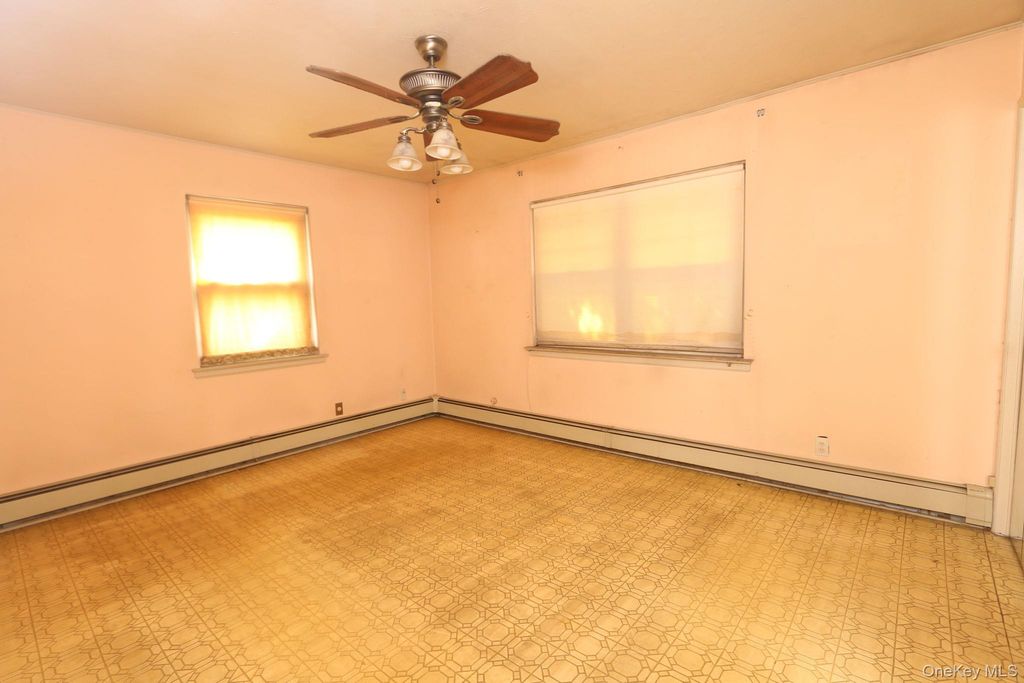 43 Ivanhoe Place, Valley Stream, NY 11580 — photo 4