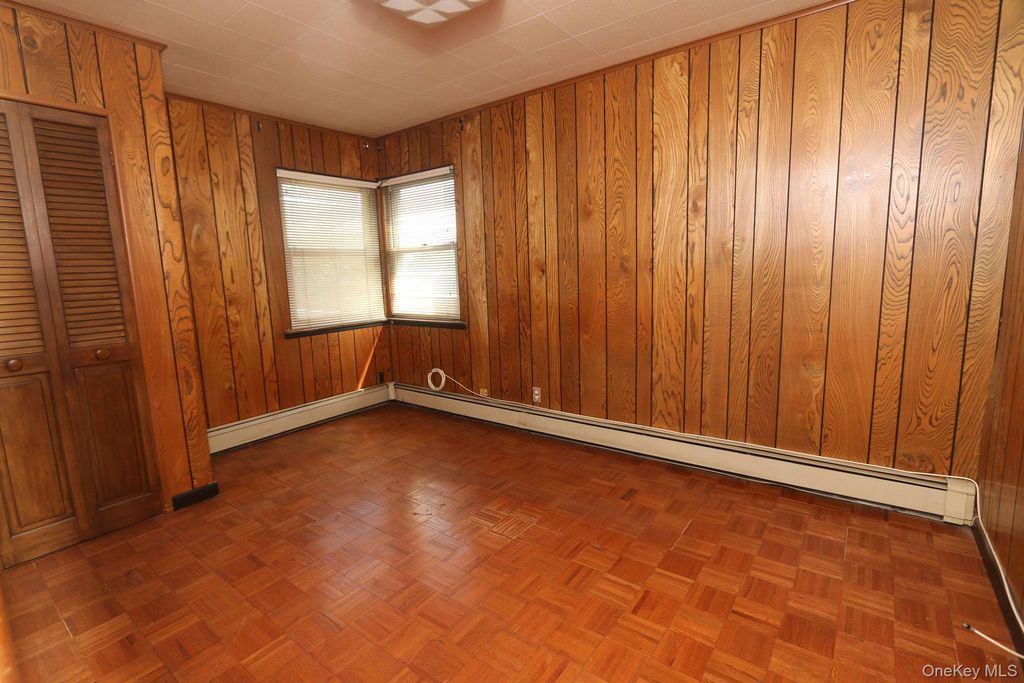 43 Ivanhoe Place, Valley Stream, NY 11580 — photo 5