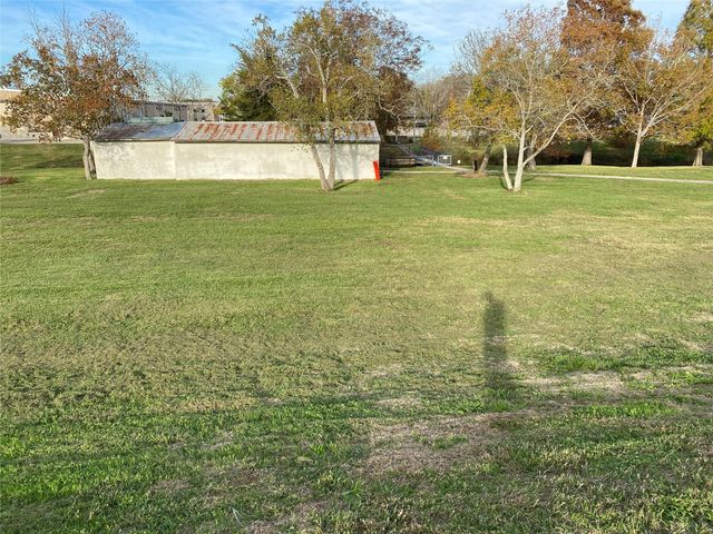 2609 Hughes Road, Dickinson, TX 77539