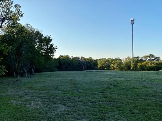 2609 Hughes Road, Dickinson, TX 77539