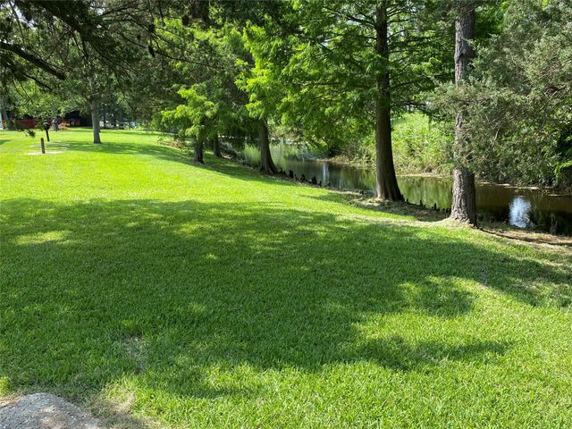 2609 Hughes Road, Dickinson, TX 77539