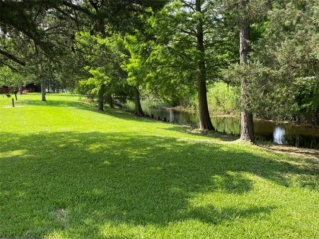 2609 Hughes Road, Dickinson, TX 77539