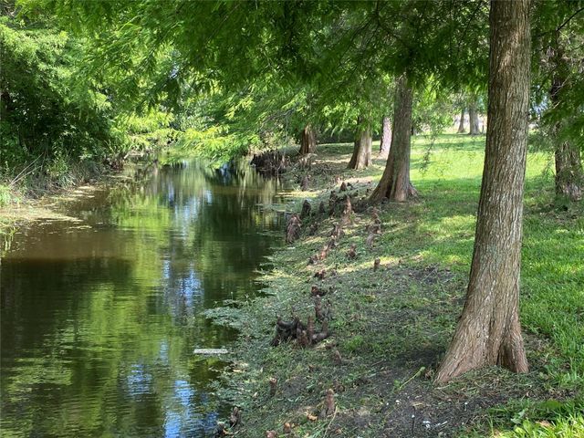 2609 Hughes Road, Dickinson, TX 77539