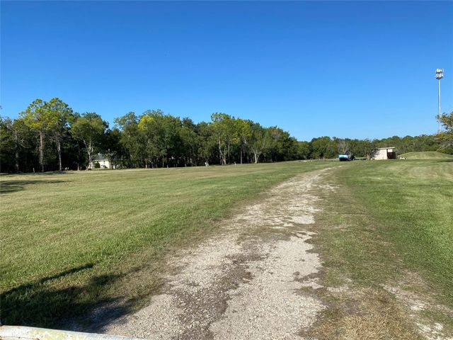 2609 Hughes Road, Dickinson, TX 77539