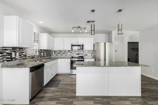 1040 W NINA Drive, Casa Grande, AZ 85122