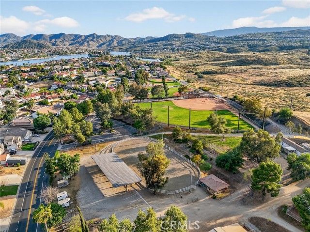 21951 Stawberry Lane, Canyon Lake, CA 92587