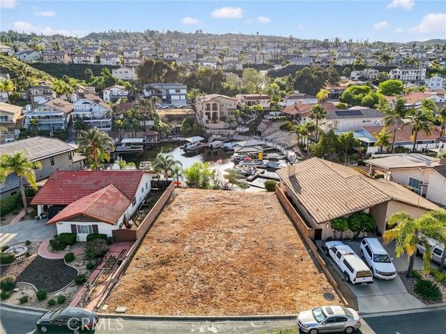 21951 Stawberry Lane, Canyon Lake, CA 92587