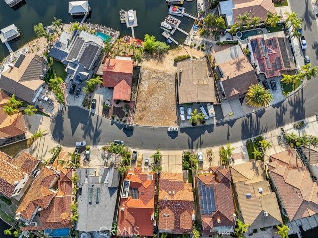 21951 Stawberry Lane, Canyon Lake, CA 92587