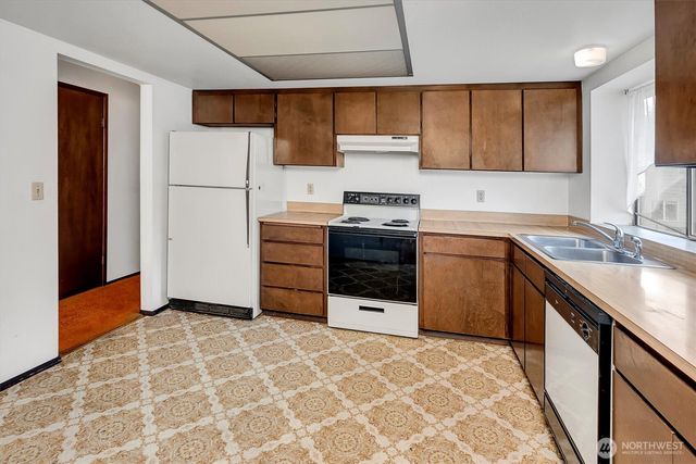 15328 56th Avenue W, Edmonds, WA 98026