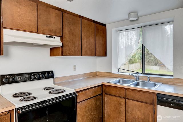 15328 56th Avenue W, Edmonds, WA 98026