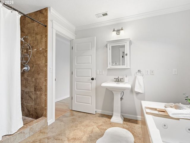 4726 Ne 26TH Ave, Portland, OR 97211