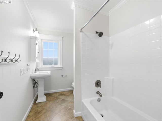 4726 Ne 26TH Ave, Portland, OR 97211