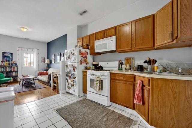 2545 W North Avenue 3F, Chicago, IL 60647