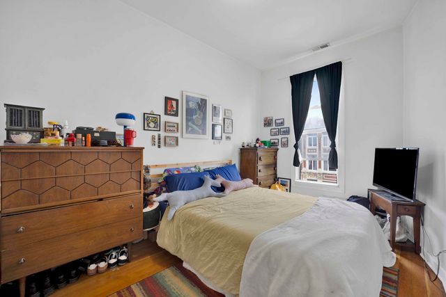 2545 W North Avenue 3F, Chicago, IL 60647