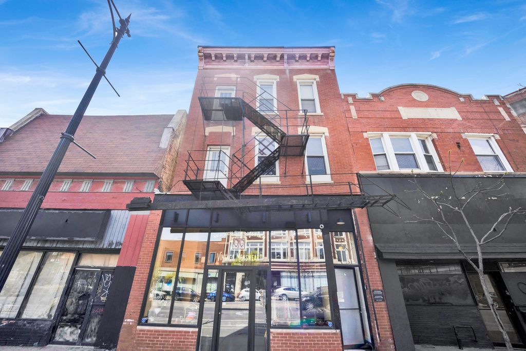 2545 W North Avenue 3F, Chicago, IL 60647