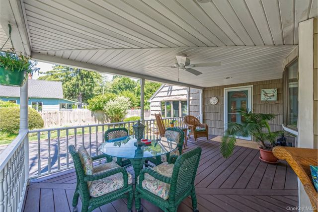 24 Luther Place, Huntington Station, NY 11746