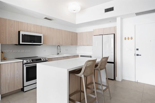 3470 E Coast Ave H1412, Miami, FL 33137