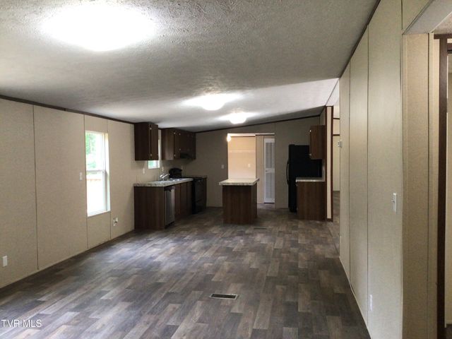 421 Dog Walk Road, Greeneville, TN 37745