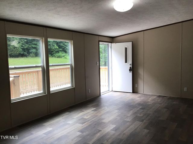 421 Dog Walk Road, Greeneville, TN 37745