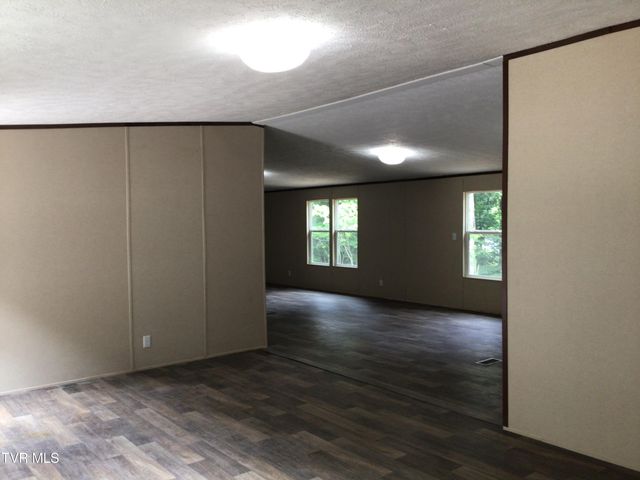 421 Dog Walk Road, Greeneville, TN 37745
