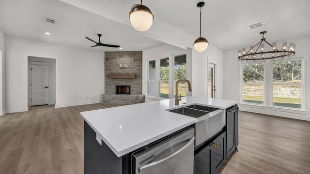 225 Jefferson Way, Weatherford, TX 76088