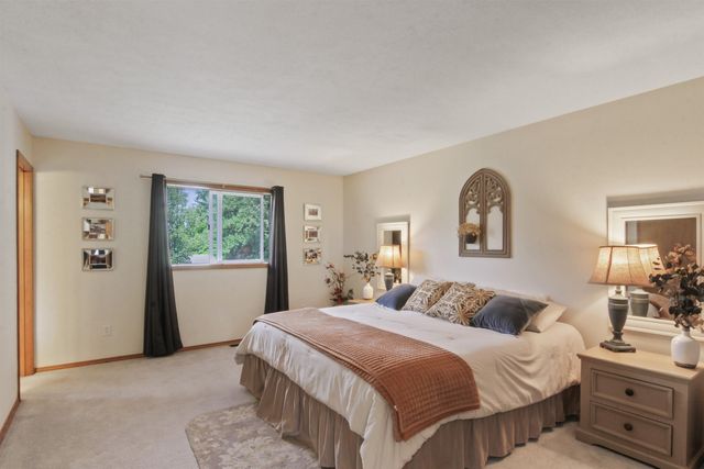 3515 E Tara Dr, Spokane, WA 99203