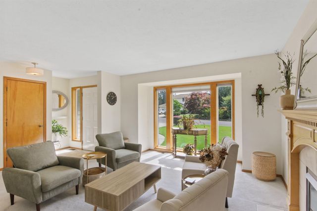3515 E Tara Dr, Spokane, WA 99203