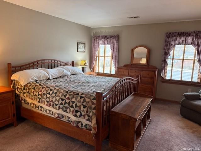 4 Grapevine Place, Poughkeepsie, NY 12603