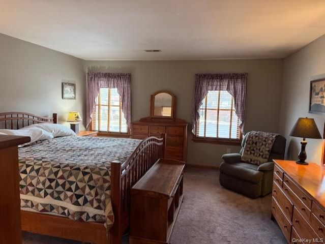 4 Grapevine Place, Poughkeepsie, NY 12603