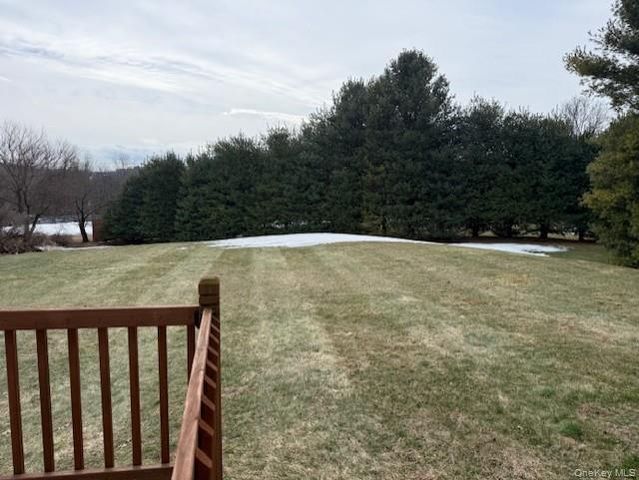 4 Grapevine Place, Poughkeepsie, NY 12603