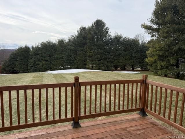 4 Grapevine Place, Poughkeepsie, NY 12603