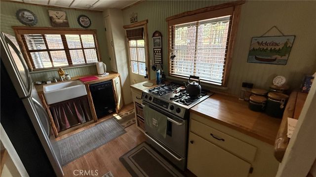 459 Edgemoor, Big Bear Lake, CA 92315