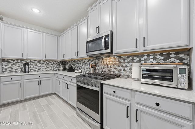 1767 AMBERLY Drive, Middleburg, FL 32068