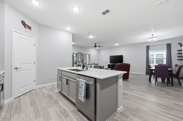 1767 AMBERLY Drive, Middleburg, FL 32068