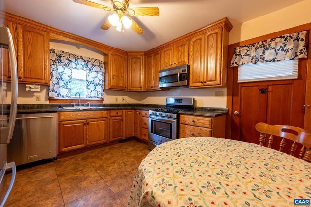 31 WESLEY ST, Stanardsville, VA 22973