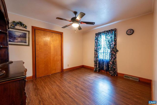 31 WESLEY ST, Stanardsville, VA 22973