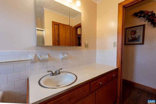 31 WESLEY ST, Stanardsville, VA 22973