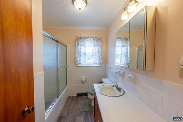 31 WESLEY ST, Stanardsville, VA 22973