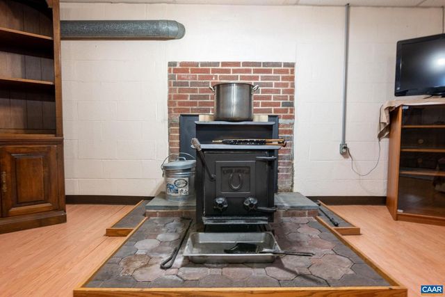 31 WESLEY ST, Stanardsville, VA 22973