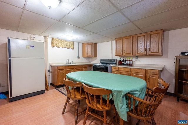 31 WESLEY ST, Stanardsville, VA 22973