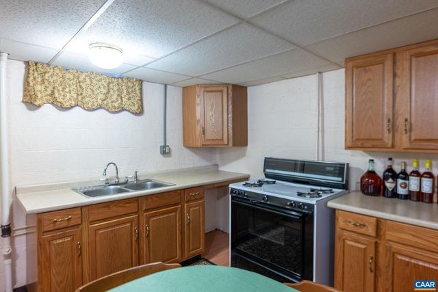 31 WESLEY ST, Stanardsville, VA 22973