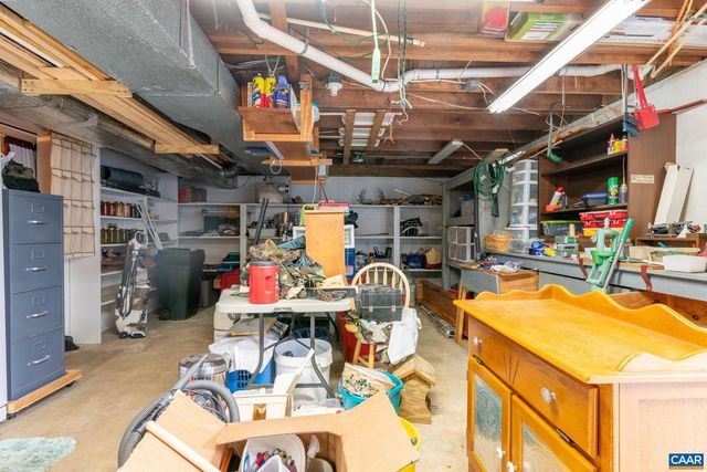 31 WESLEY ST, Stanardsville, VA 22973