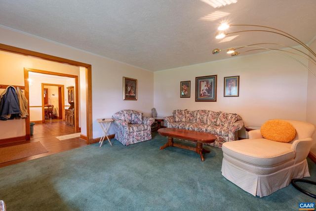 31 WESLEY ST, Stanardsville, VA 22973